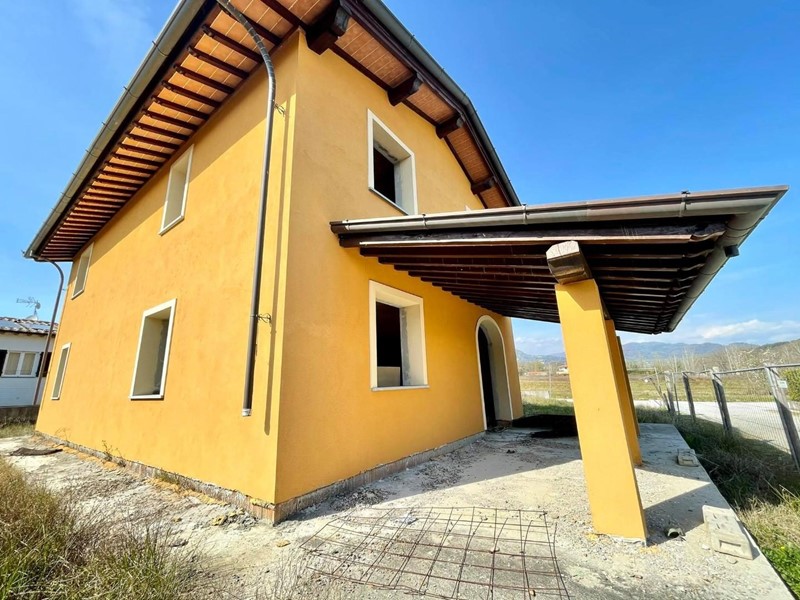 Villa in Vendita a Porcari, 350'000€, 210 m², con Box