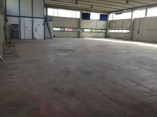Capannone in Affitto a Porcari, 3'600€, 900 m²