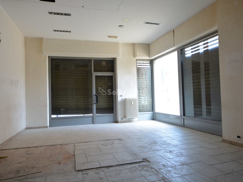 Capannone in Affitto a Venaria Reale, 120 m²