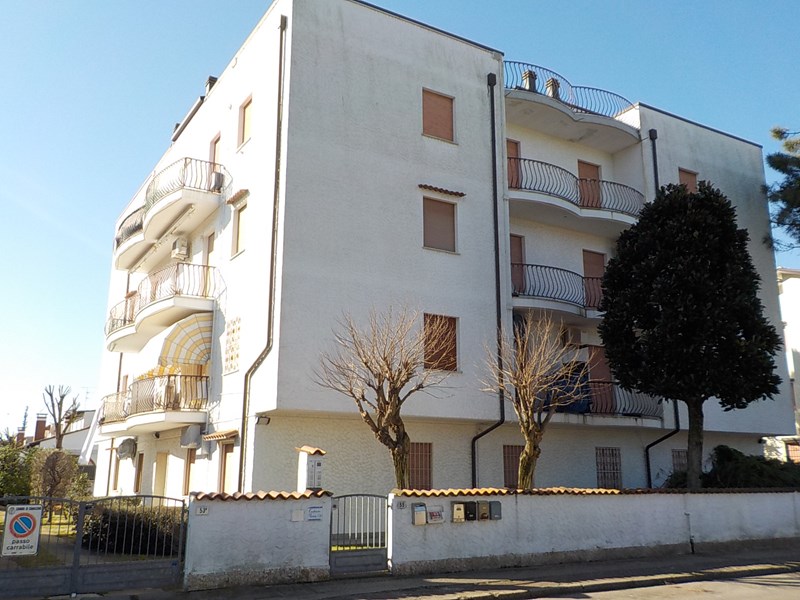 Bilocale in Vendita a Comacchio, zona Lido delle Nazioni, 65'000€, 50 m², arredato