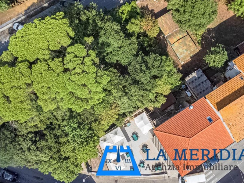 Appartamento in Vendita a Lamporecchio, 158'000€, 220 m², con Box