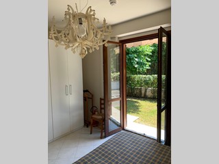 Bilocale in Affitto a Montignoso, zona Cinquale, 50 m², arredato