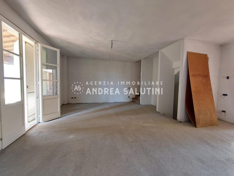 Casa Indipendente in Vendita a Montopoli in Val d'Arno, zona Marti, 390'000€, 138 m², con Box