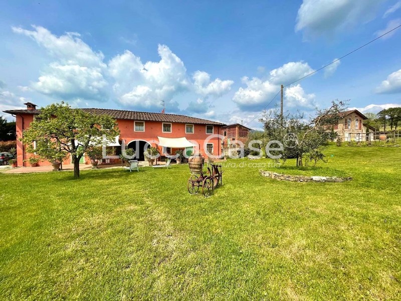Casa di corte in Vendita a Lucca, zona Sant'Alessio, 1'100'000€, 480 m²