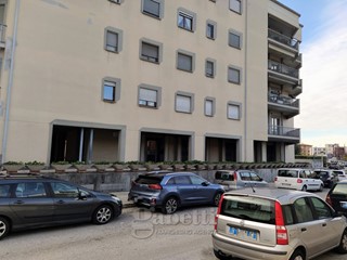 Ufficio in Vendita a Campobasso, 120'000€, 132 m²