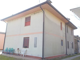 Villetta a schiera in Vendita a Comacchio, zona Lido delle Nazioni, 80'000€, 122 m², arredato