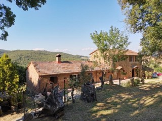 Casale in Vendita a San Gimignano, 700'000€, 480 m², arredato