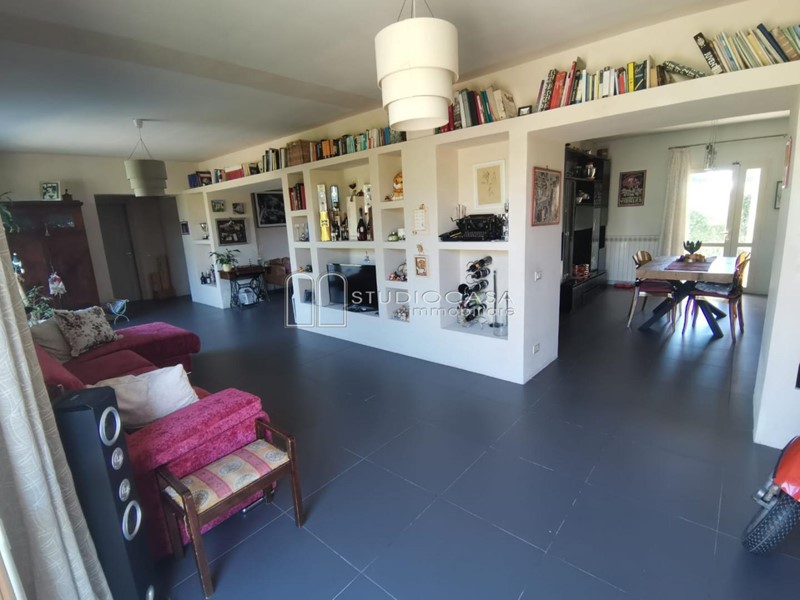 Casa Indipendente in Vendita a San Giuliano Terme, zona Pontasserchio, 580'000€, 200 m²