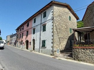 Casa Indipendente in Vendita a San Marcello Piteglio, 100'000€, 160 m²