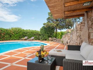 Villa in Affitto a Arzachena, 40'000€, 350 m²