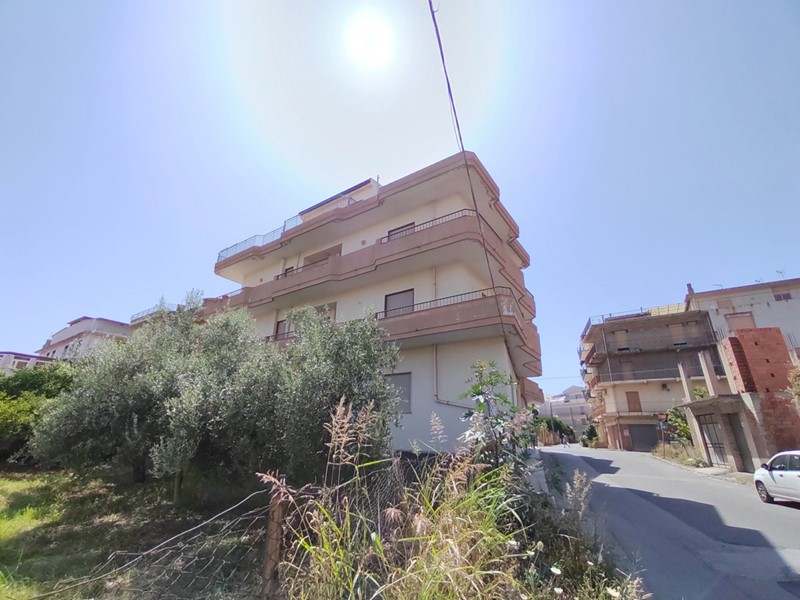 Quadrilocale in Vendita a Barcellona Pozzo di Gotto, 85'000€, 130 m²