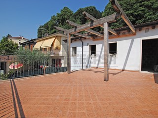 Casa Indipendente in Vendita a Trissino, 120'000&euro;, 131 m², con Box
