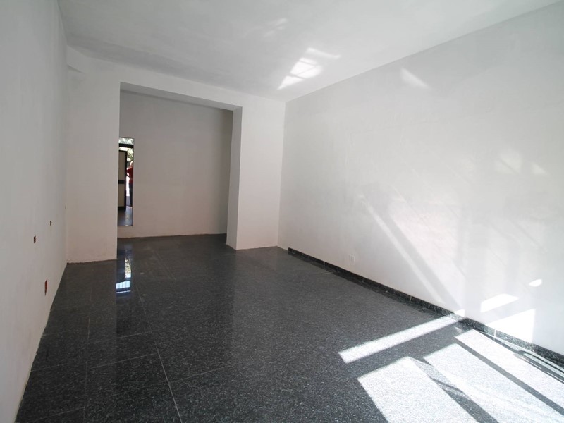 Immobile commerciale in Vendita a Pisa, zona Porta Fiorentina, 70'000€, 75 m²