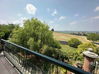 Villa in Vendita a Montù Beccaria, 345'000€, 250 m²