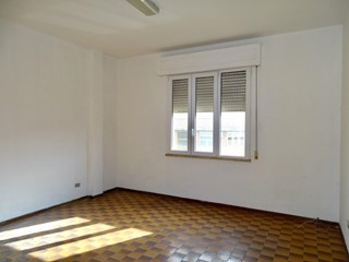 Ufficio in Affitto a Santa Croce sull'Arno, 600€, 120 m²