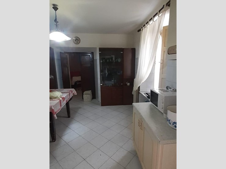 Quadrilocale in Vendita a Carrara, 140'000€, 120 m², arredato