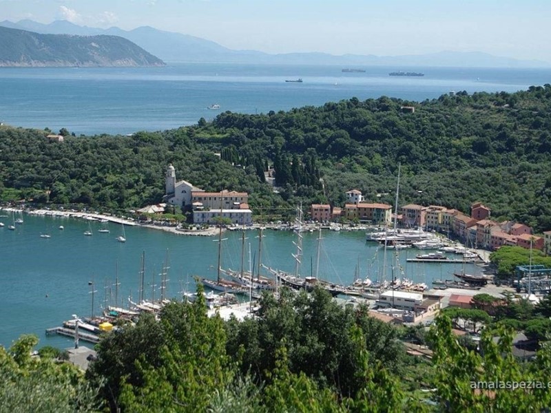 Trilocale in Vendita a Portovenere, zona Le Grazie, 349'000€, 75 m², arredato