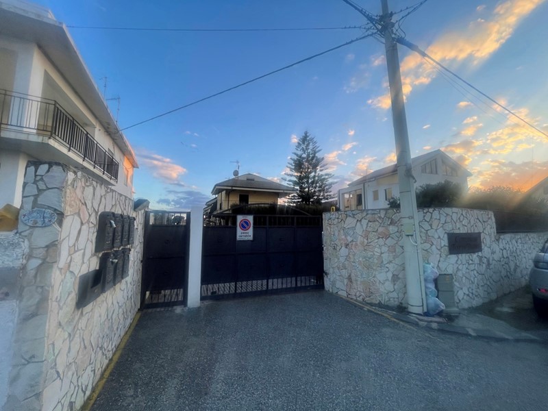 Villetta a schiera in Vendita a Messina, 370'000€, 200 m²