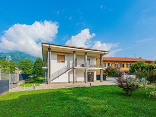 Villa in Vendita a Givoletto, 375'000€, 167 m²