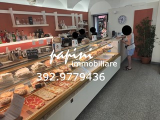 Attività commerciale in Vendita a Lerici, zona san terenzo, lerici, 70 m²