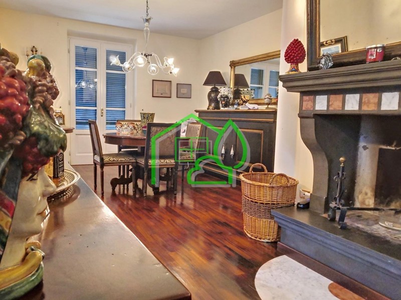 Casa Indipendente in Vendita a Viareggio, 600'000€, 204 m², arredato