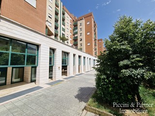 Ufficio in Vendita a Perugia, zona Settevalli, 65'000€, 80 m²