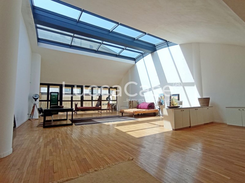 Ufficio in Affitto a Lucca, zona San Concordio Contrada, 1'300€, 100 m²