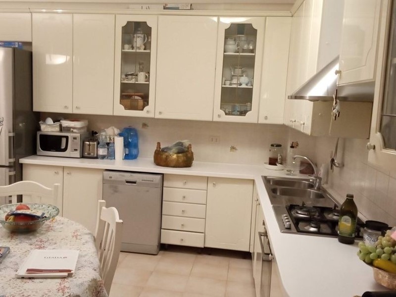 Trilocale in Vendita a Bettona, zona BETTONA, 85'000€, 98 m²