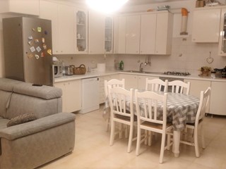 Trilocale in Vendita a Bettona, zona BETTONA, 85'000€, 98 m²