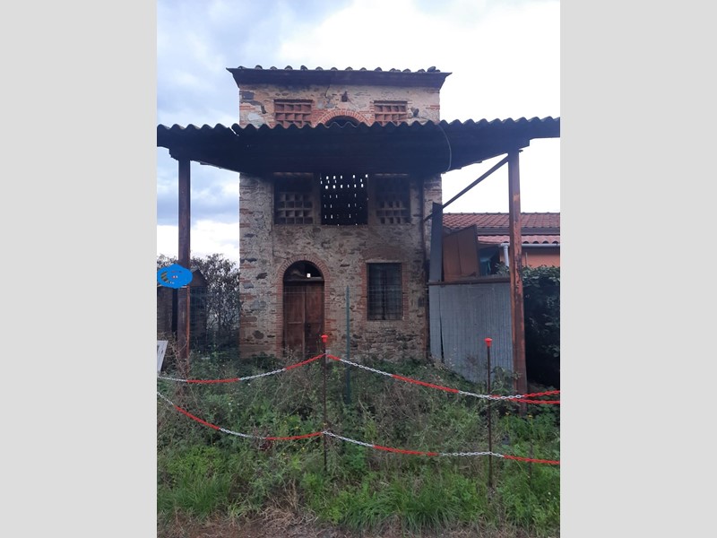 Casale in Vendita a Capannori, zona San Ginese, 35'000€, 60 m²