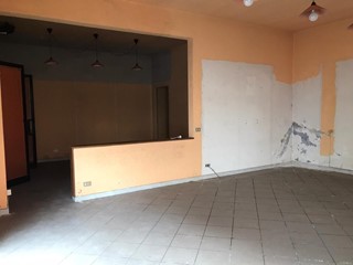 Immobile commerciale in Affitto a Capannori, zona Tassignano, 800€, 60 m²