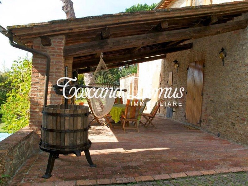 Casale in Vendita a Asciano, 1'100'000€, 250 m²