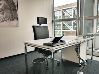 Ufficio in Affitto a Castelnuovo Magra, zona Palvotrisia, 500€, 50 m²