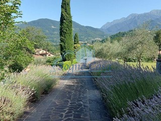 Casale in Vendita a Bagnone, 3'000'000€, 420 m², arredato