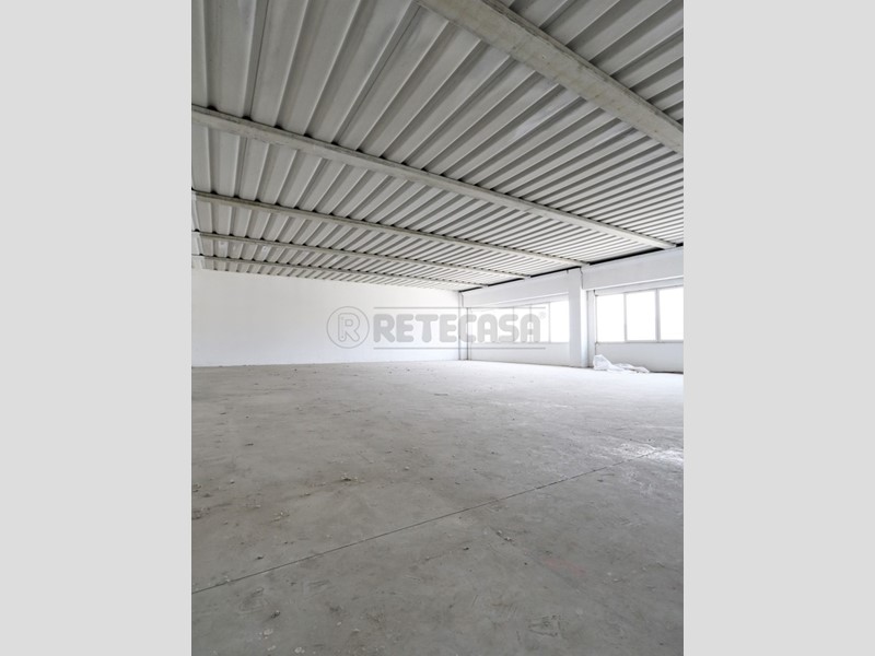 Capannone in Affitto a Monticello Conte Otto, 700€, 284 m²