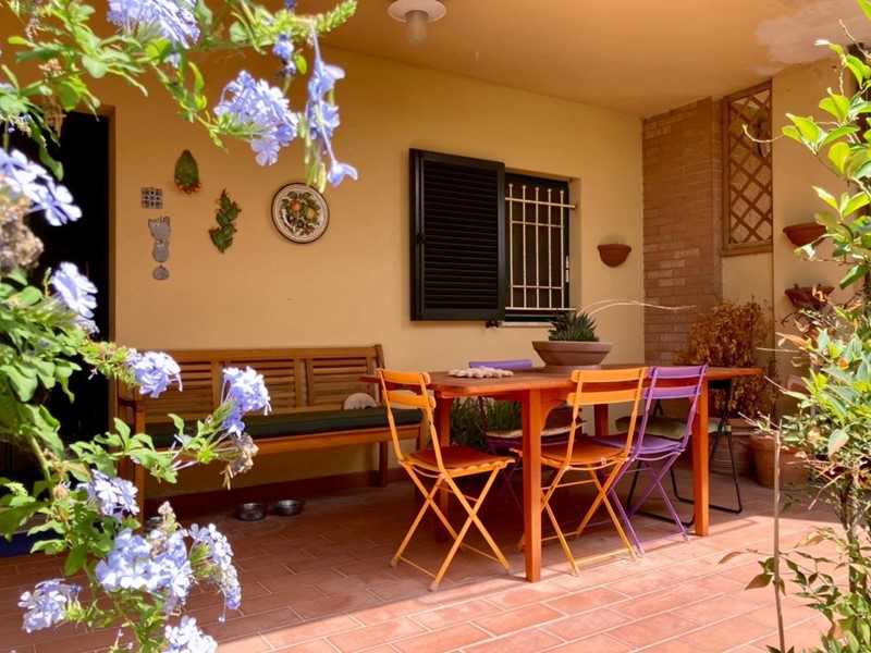 Villetta a schiera in Vendita a Calcinaia, zona Fornacette, 310'000€, 150 m², con Box