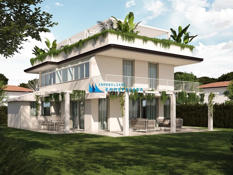 Casa Indipendente in Vendita a Montignoso, zona Cinquale, 1'650'000€, 330 m²