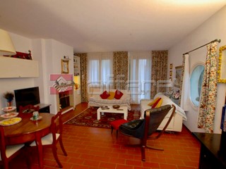 Villetta a schiera in Vendita a Casciana Terme Lari, zona Perignano, 450'000€, 300 m²