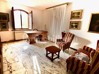 Villa in Vendita a Cascina, zona San Frediano a Settimo, 650'000€, 400 m², con Box