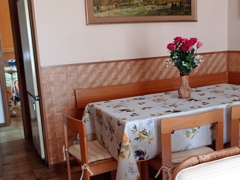 Appartamento in Vendita a Sarzana, 190'000€, 120 m², con Box