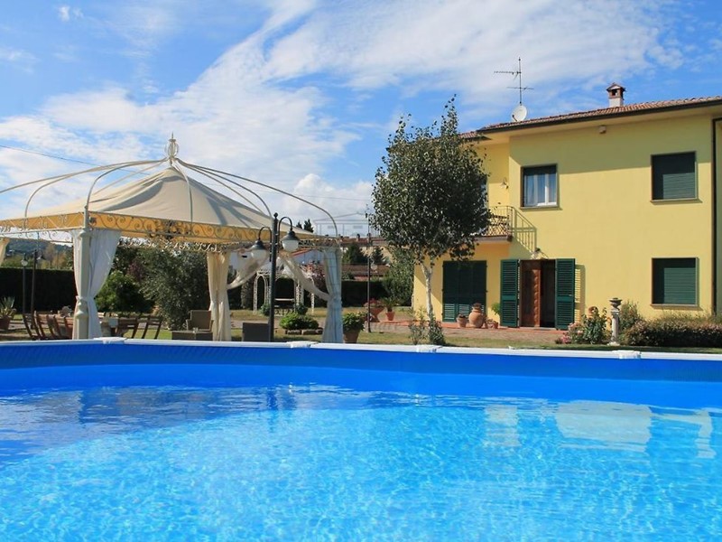 Villa in Vendita a Montecarlo, 580'000€, 300 m²
