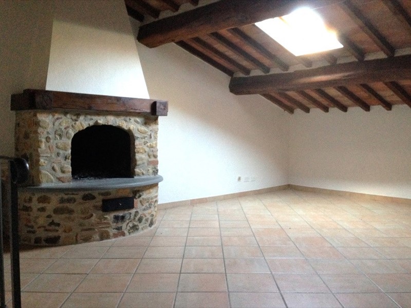 Appartamento in Vendita a Asciano, 98'000€, 130 m²