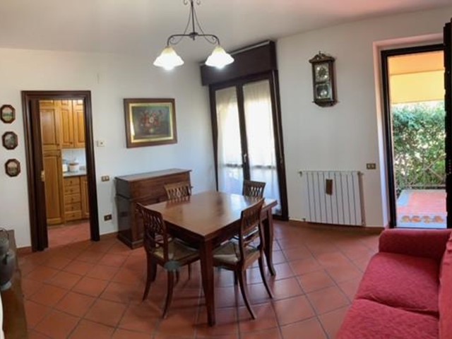 Bilocale in Vendita a Fucecchio, zona Pinete, 120'000€, 60 m²