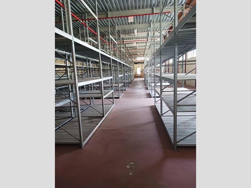 Capannone in Affitto a Terricciola, 4'000€, 1250 m²