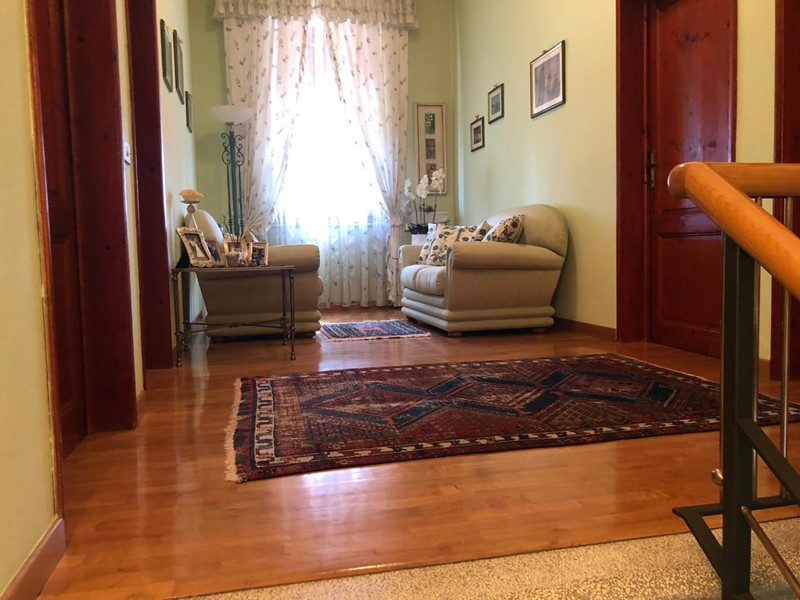Casa Indipendente in Vendita a Empoli, 365'000€, 190 m², con Box