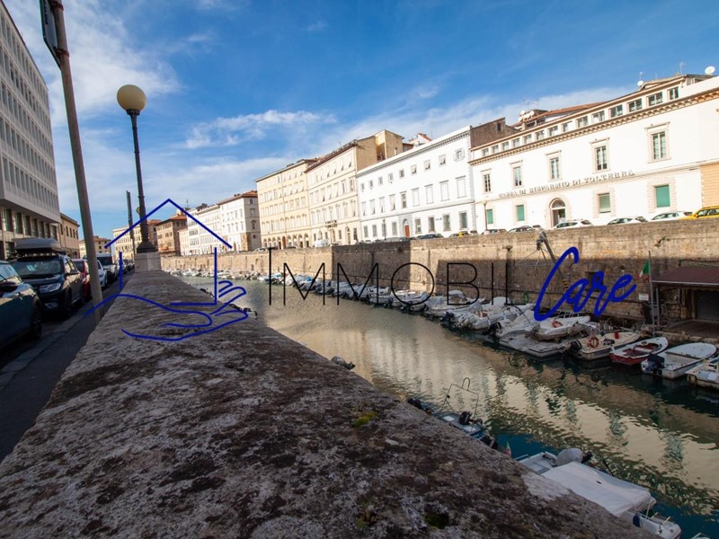 Immobile commerciale in Affitto a Livorno, 4'000€, 350 m²