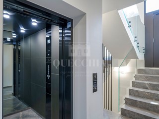 Trilocale in Vendita a Desenzano del Garda, 650'000&euro;, 150 m², con Box