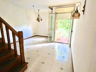 Appartamento in Vendita a Pontedera, 154'000€, 100 m², arredato