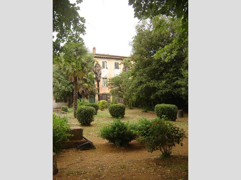 Casa Indipendente in Vendita a Porcari, 195'000€, 400 m²