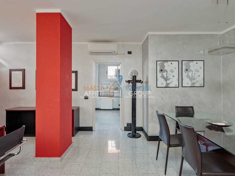 Ufficio in Vendita a Massa, 110'000&euro;, 70 m², arredato